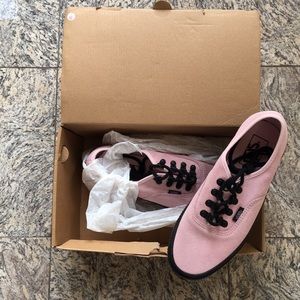 AUTHENTIC VAN Platfor Women’s Powder Pink Sneakers